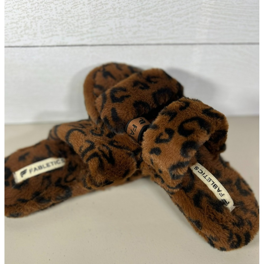 Fabletics Snug Strap Slipper Leopard Size 9 US Womens Slide Comfy Cozy Winter